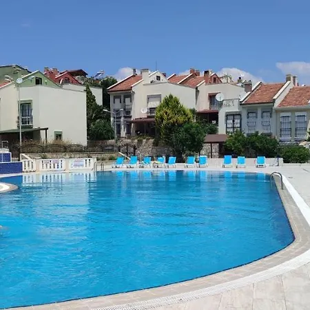 Ilk Oezge 3 Yatak Odali Villa Villa