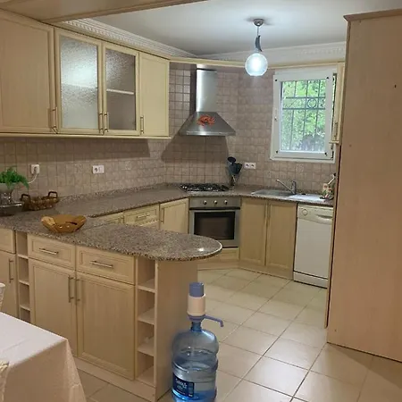 Ilk Oezge 3 Yatak Odali Villa Kusadası