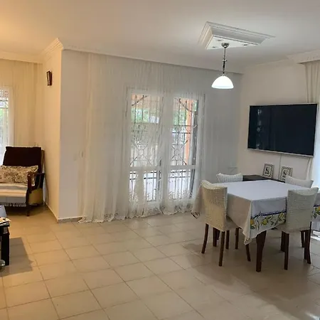 Ilk Oezge 3 Yatak Odali Villa